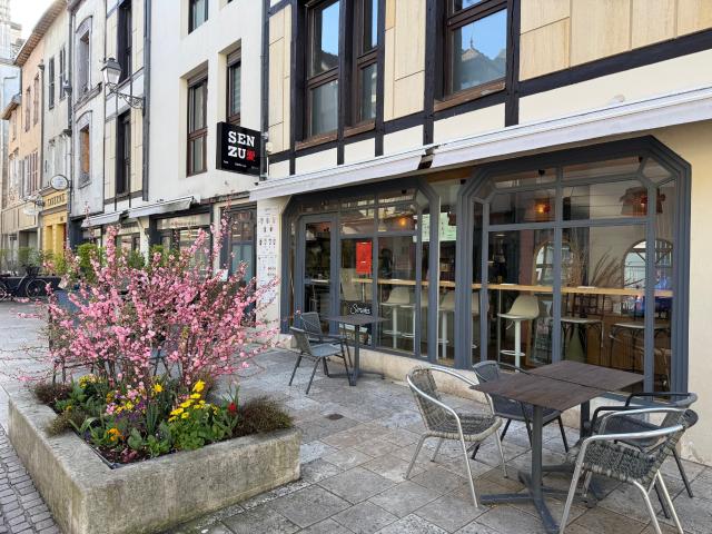 TROYES EXCELLENT EMPLACEMENT FONDS DE COMMERCE BUBBLE TEA SUSHI