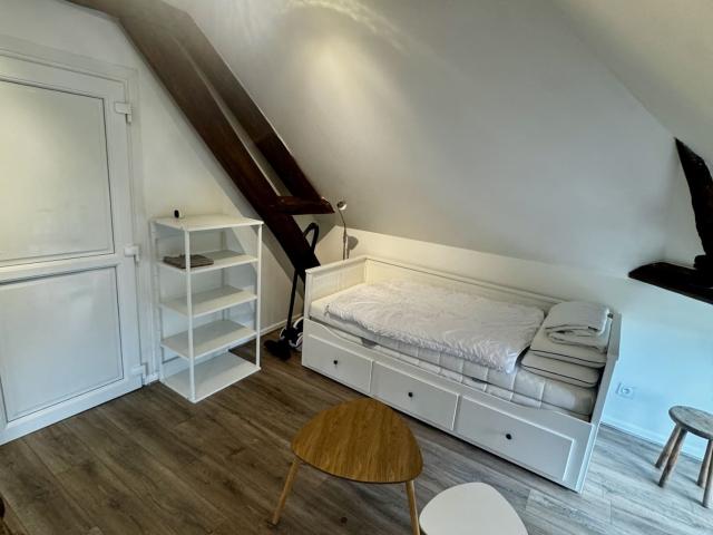 TROYES – STUDIO MEUBLE