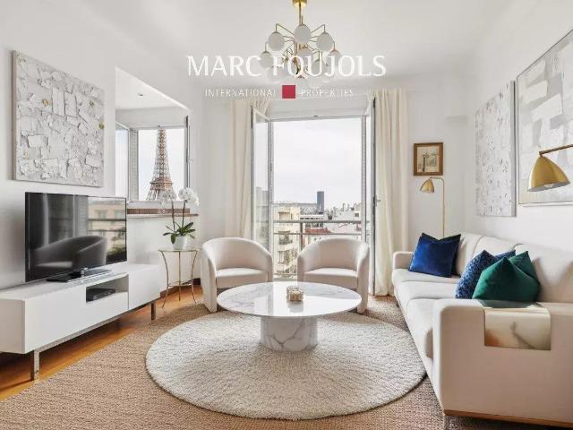 Trocadero Muette appartement de 2 pièces avec vue Tour Eif. 64m² Paris 16ème
