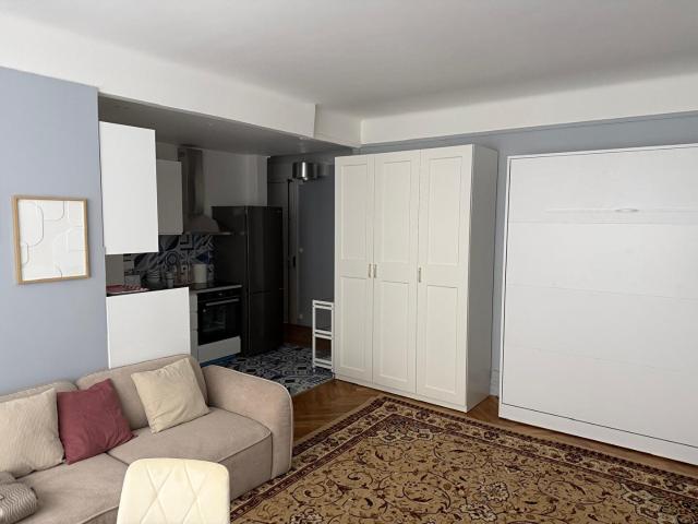 Trocadéro rue Saint Didier T1 meublé confort 34 m² en parfait état
