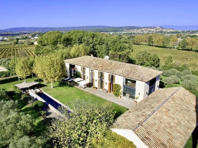 Trois Hectares entre Pinchinats et Venelles. Conçu par un Ar. 1000m² Aix en Provence