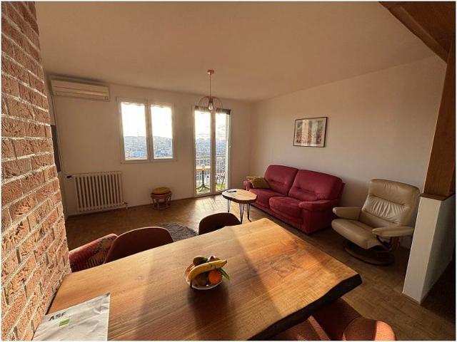Appartement de type 3 avec vue, hypercentre
