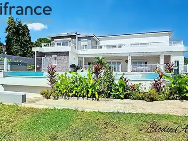 Trois Rivières 97114 Achat / Vente maison 7 pièces t7 piscine jardin
