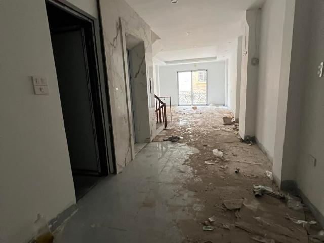 Trong Ngõ Lạc Long Quân. 6 Tầng Thang Máy. Gara Ô Tô. 57 m2. Mặt tiền 4,7m. Giá 19,8 tỷ