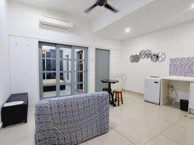 Tropez Danga Bay studio fully funished for renrt CHEAP