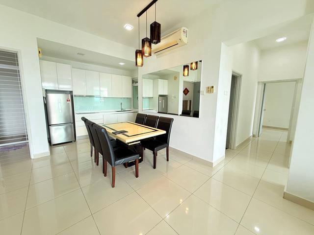 Tropez Residence Danga Bay apartment