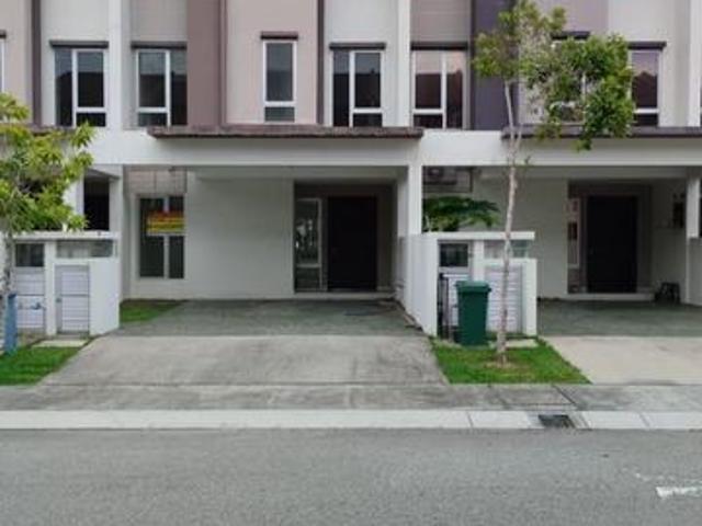 Tropicana Aman Arahsia 3 Storey Links Home