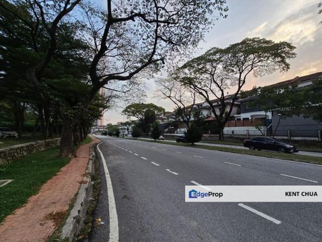 Tropicana Avenue