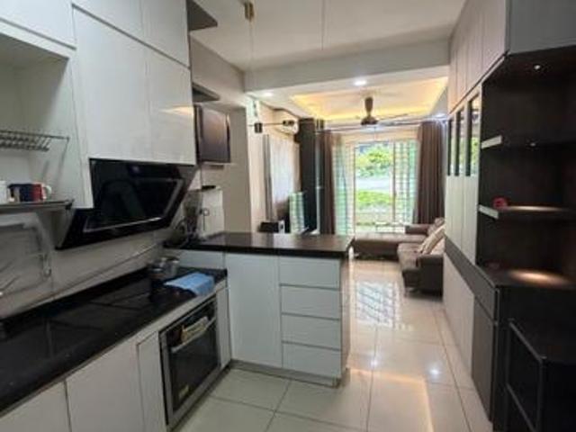 Tropicana Bay PWC 3Bedrooms 1209sf Renovated Furnished 2Carpark