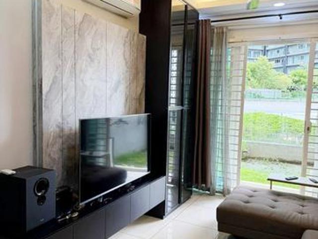 Tropicana Bay Residence 872sqft Unit at Queensbay Area