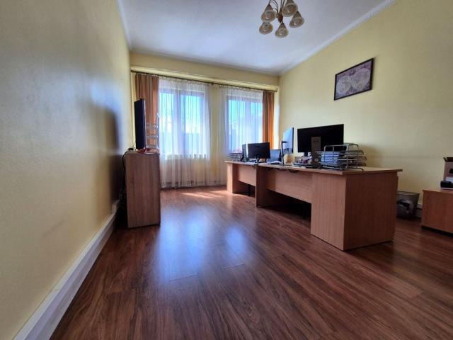 Traugutta 200 m², Błonie
