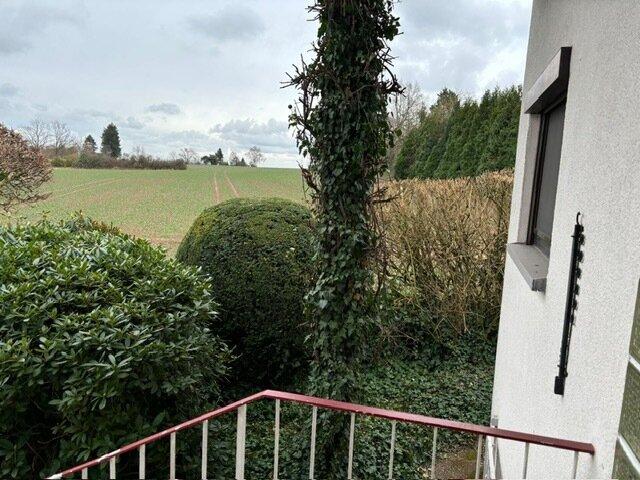 Traumgrundstück Villa in Feldrandlage am Hexenberg