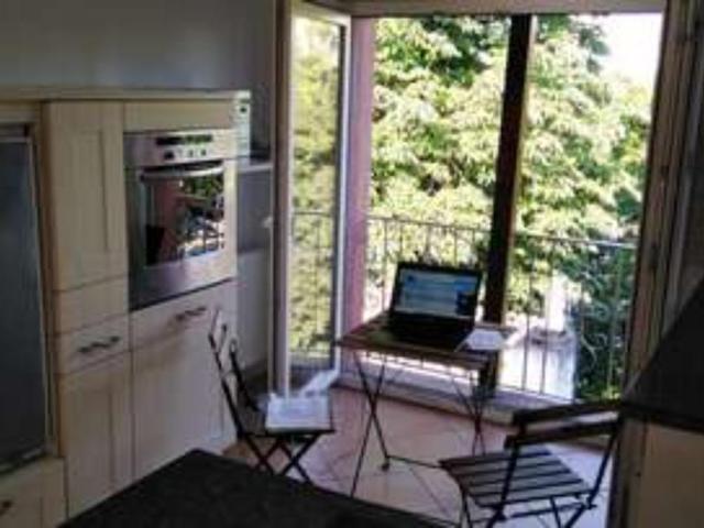 Traumhaft helles Studio in offenem Dachstuhl, zentralst