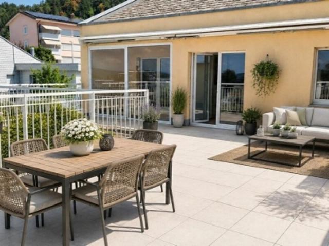 Traumhafte Attika Wohnung Maisonette mit grosser Terrasse+Balkon und Abendsonne