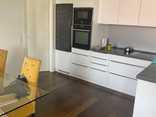 Traumhafte DG Wohnung in 1090 Wien: 3 Zimmer, Terrasse & moderne Ausstattung!