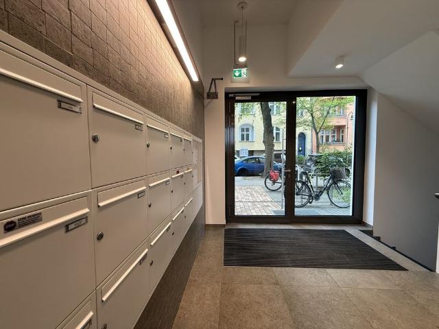 Traumhafte DG Wohnung mit großer Terrasse, unweit der Spree *EBK*Parkett*TG Stellplatz