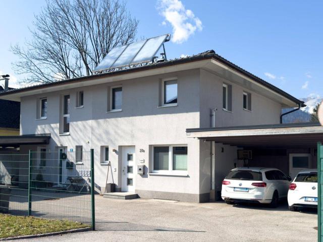 TRAUMHAFTE DOPPELHAUSHÄLFTE IN HALLEIN!