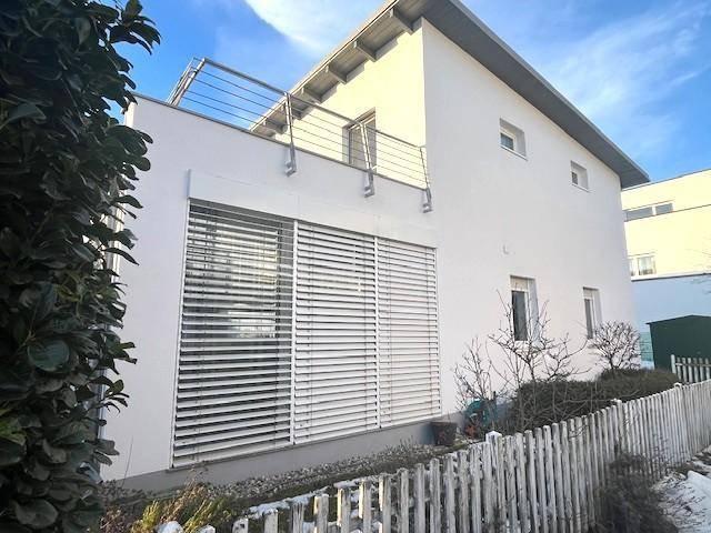 Traumhafte Doppelhaushälfte mit vielen Extras!