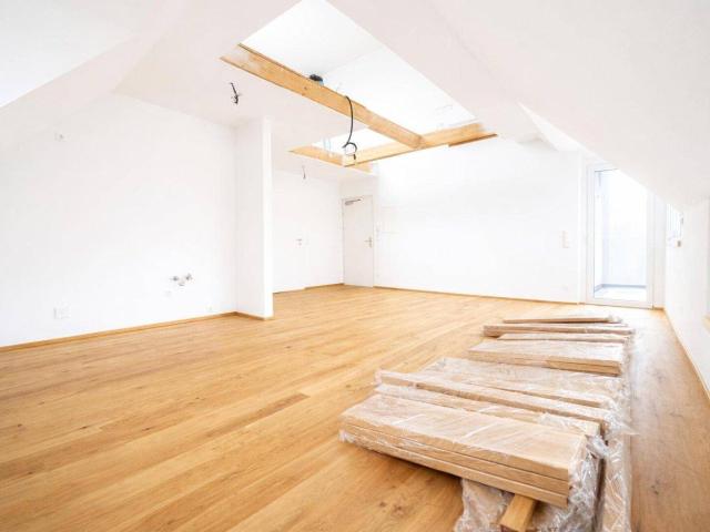 Traumhafte Galeriewohnung mit privatem Garten | 3 Zimmer | Loggia | nähe Kaufpark Alterlaa