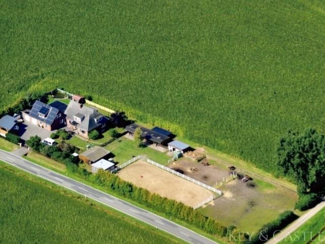 Traumhafte Pferdeimmobilie mit zwei Wohnhäusern in Niedersachsen!