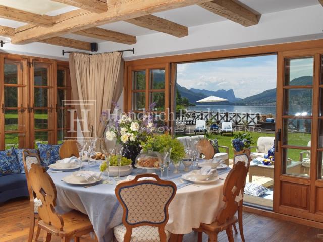 Traumhafte Seeliegenschaft am türkisblauen Salzkammergutsee