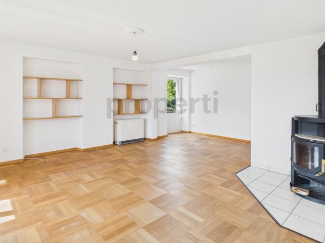 Traumhafte Seesicht, sonniger Balkon und historischer Altbau Charme
