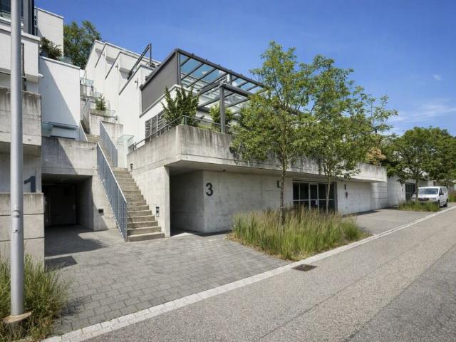 TRAUMHAFTE TERRASSENHAUS MIT ALPENPANORAMA