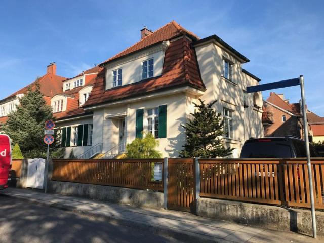 Traumhafte Villa als Kapitalanlage, voll vermietet, saniert!