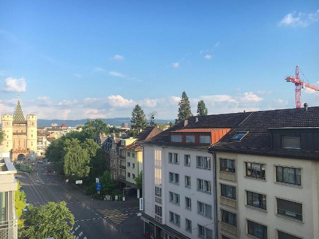 Traumhafte 3.5 Zimmer Attika Wohnung mit zwei Terrassen 20m²