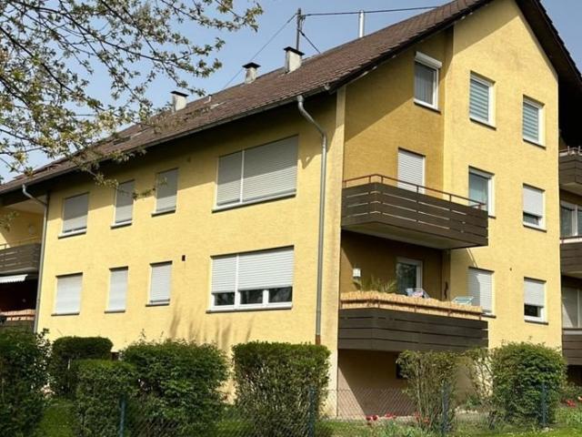 WOHNUNG MIT 100 m² WOHNFLÄCHE MIT GARAGE UND STELLPLÄTZEN