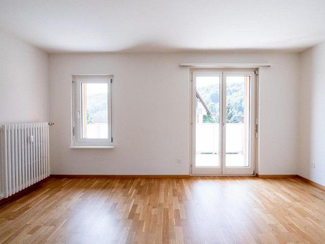Traumhafte 3 ZWG in bester Lage mit Balkon ins Grüne