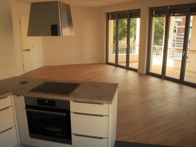 Traumhafte 4 Raumwohnung mit Loggia, Nähe Prenzlauer Promenade in Berlin Weißensee zu vermieten