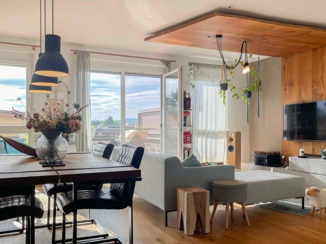 Traumhafte 4 Zimmer Wohnung mit Balkon ideal für Eigennützung oder Anleger