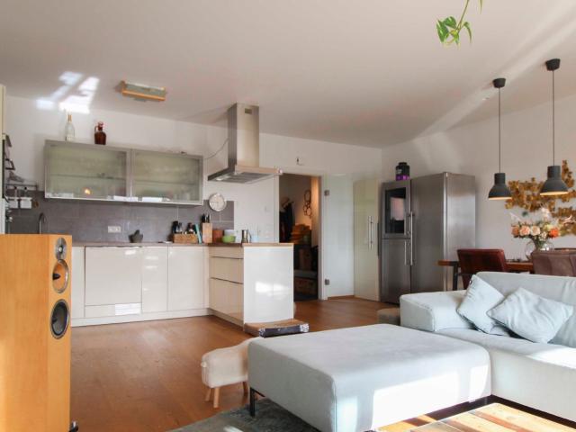 Traumhafte 4 Zimmer Wohnung mit Balkon ideal für Eigennützung oder Anleger