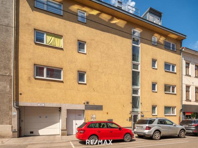 Traumhafte 6 Zimmer Wohnung / Büro mit grünem Innenhof in ruhiger sensationeller Lage in Hernals