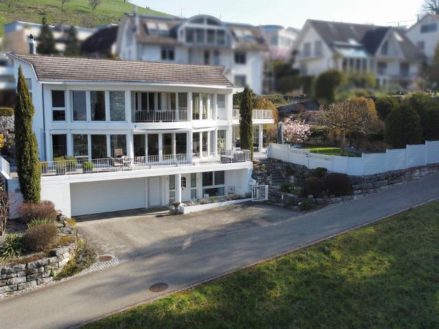 Traumhaftes 7.5 Zimmer Einfamilienhaus mit Doppelgarage und Weitsicht