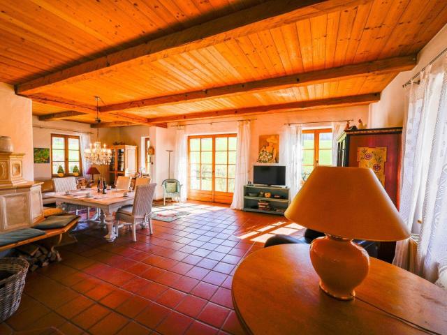 Traumhaftes Tiroler Landhaus in Söll: 160m² Wohlfühlfläche mit wunderschönem Garten und Balkon!