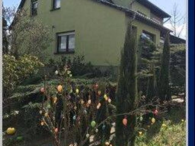 Traumhaftes Anwesen mit Pool, Wintergarten, Doppelcarport + Tiefgarage!