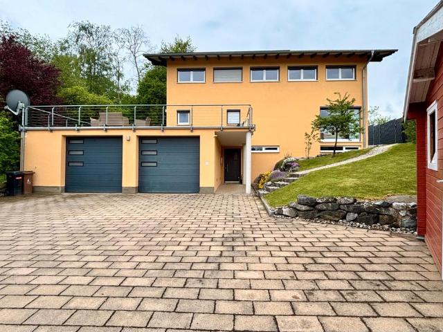 Traumhaftes Architektenhaus mit Vollausstattung und Randlage