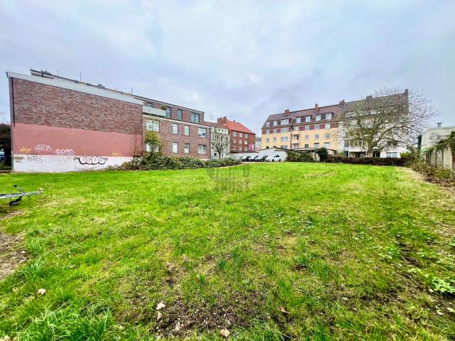 TRAUMHAFTES BAUGRUNDSTÜCK IN ZENTRALER LAGE: IDEAL FÜR MEHRFAMILIENHAUS, NAHE HAFEN & MEER