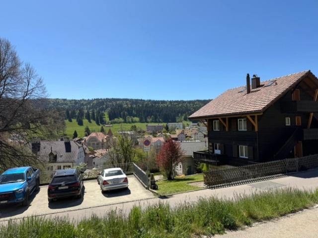 Traumhaftes Einfamilienhaus Chalet mit separatem Studio in Tramelan