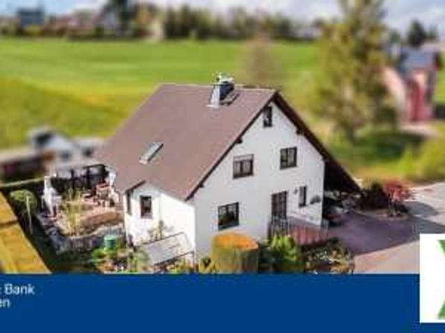Traumhaftes Einfamilienhaus mit Einliegerwohnung und Panoramablick!