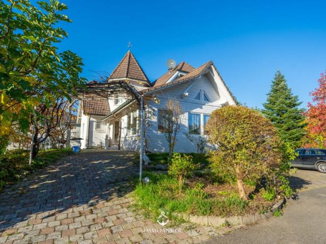 Traumhaftes Einfamilienhaus mit grossem Garten in ruhiger Lage in Hegenheim