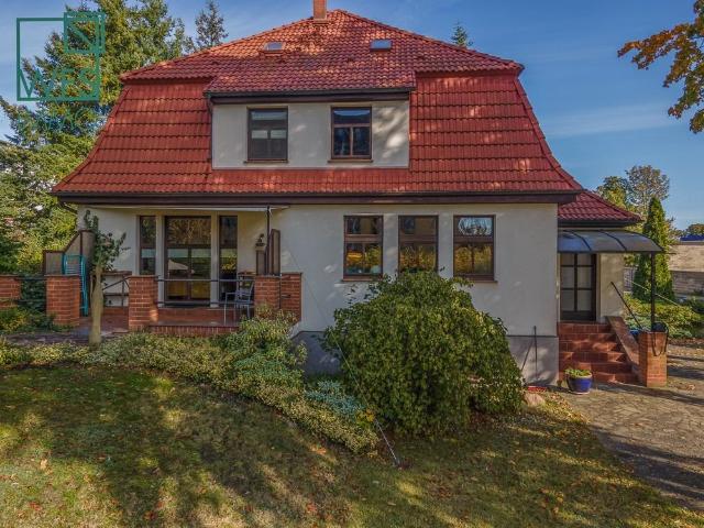Traumhaftes Einfamilienhaus mit Praxisbereich in Perleberg