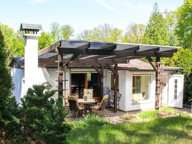 Traumhaftes Freizeitgrundstück in Radebeul*Carport*Südterrasse mit Kamin*EBK*Brunnen*provisionsfrei