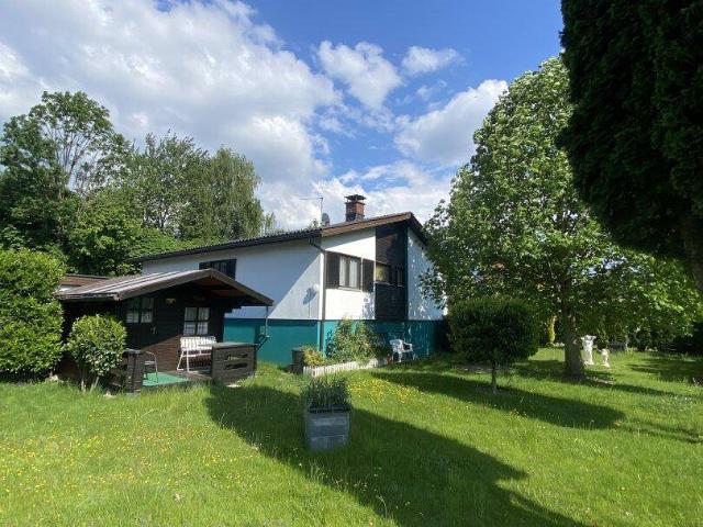 Haus mit großem Grundstück in Mäder