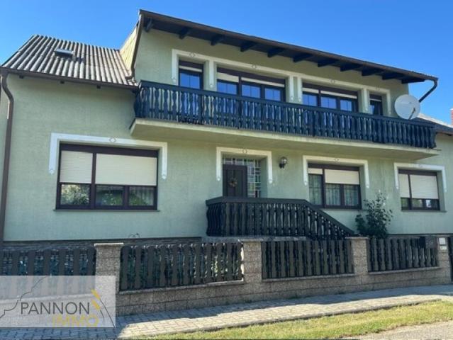 Traumhaftes Mehrfamilienhaus in Neudorf bei Parndorf in Ruhelage
