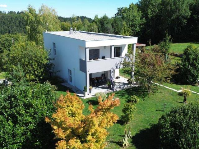 Traumhaftes, modernes Einfamilienhaus in erhöhter Aussichtslage