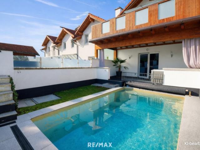 Traumhaftes Reihenhaus mit Pool, sonnigen Terrassen, Balkon und herrlichem Ausblick