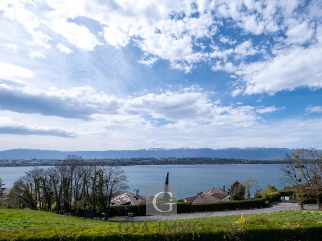 Traumhafter Baugrund mit Panoramablick auf den See